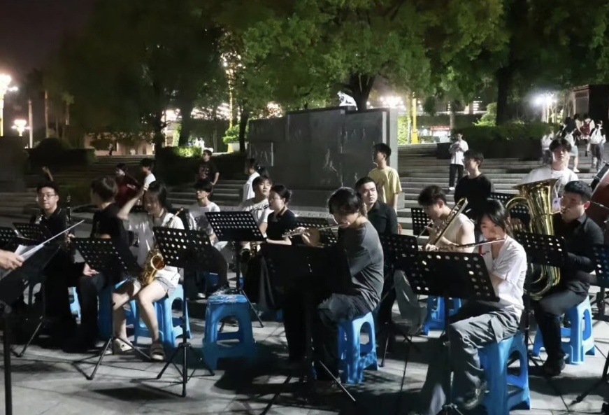 “組”筑夢(mèng)想，“社”彩紛呈 | 我校學(xué)生組織、社團(tuán)線下納新活動(dòng)暨文化藝術(shù)交流周圓滿落幕